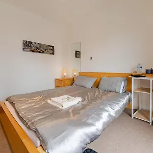 Private In City Center Bed & Breakfast Cardiff